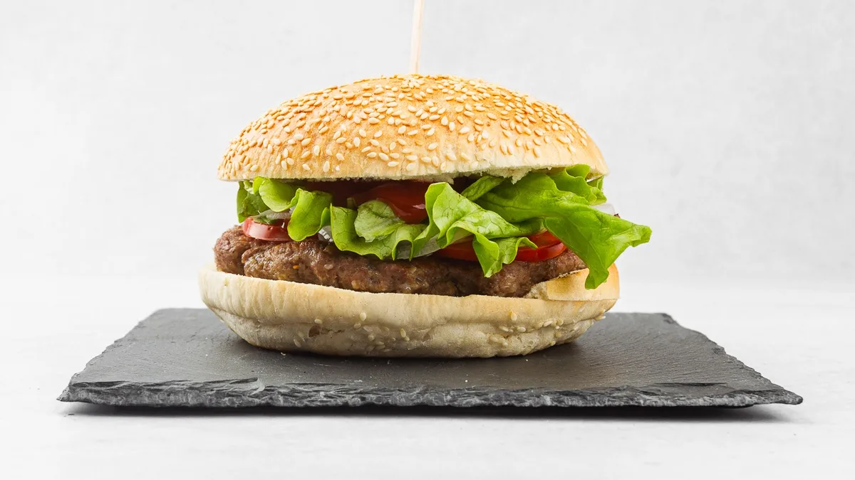 Hamburger + pommes frites ✨