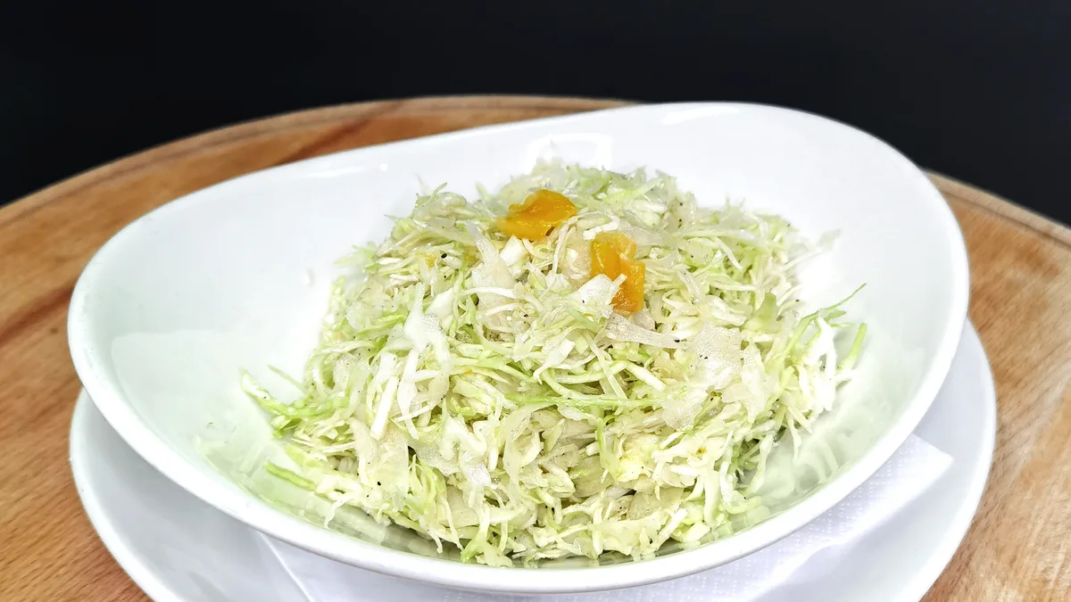 Kupus salata sa ljutom paprikom