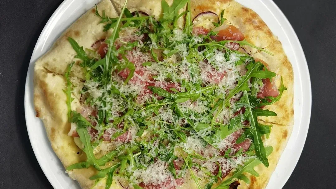 Mascarpone pizza