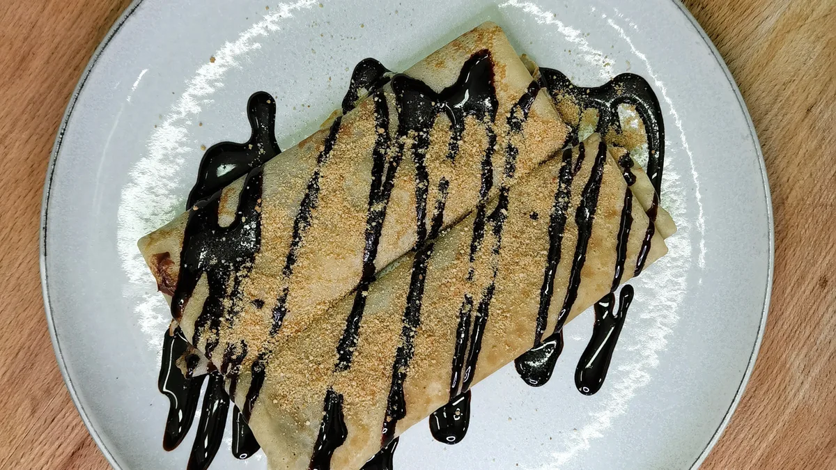 Palačinka sa nutelom, plazmom i bananom velika