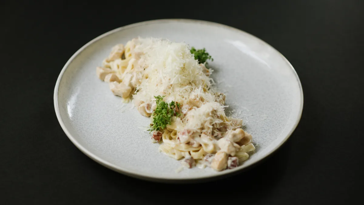 Pasta sa piletinom i šampinjonima