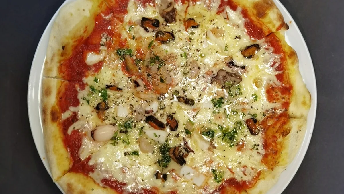 Pizza sa plodovima mora