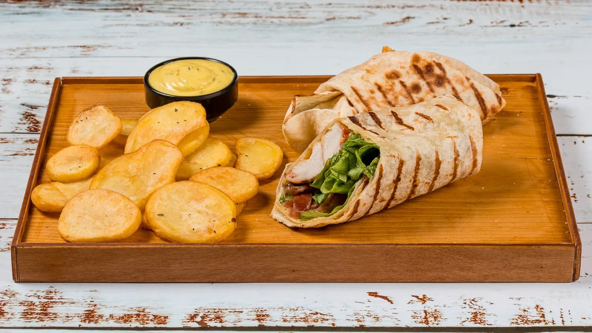 Hot Wrap Κοτόπουλο
