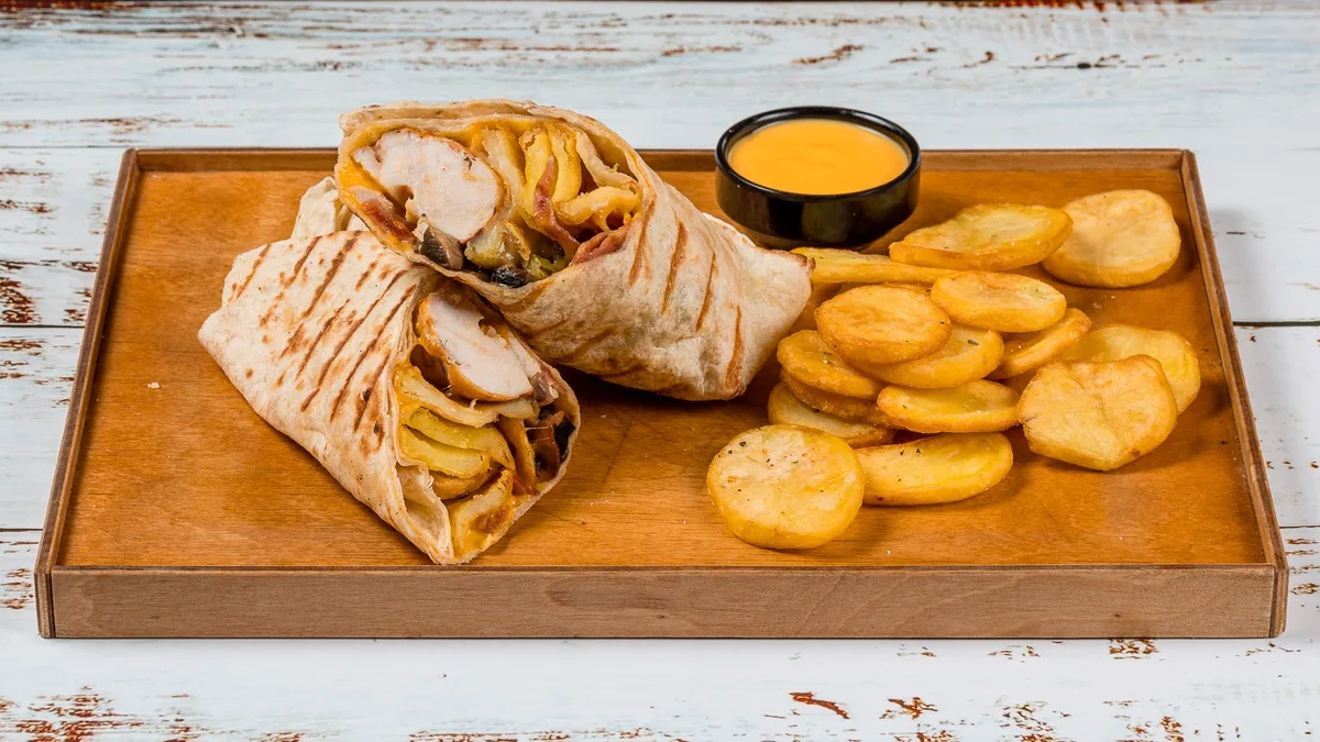 Hot Wrap Κοτόπουλο και Cheddar