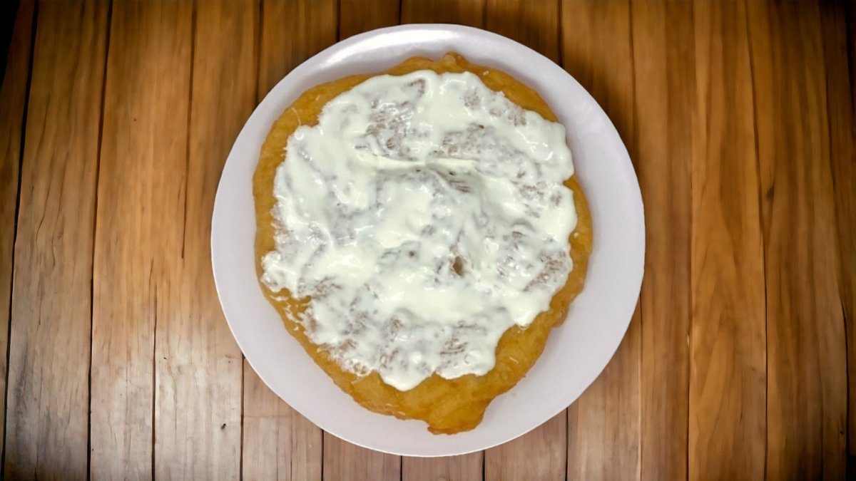 Tejfölös lángos