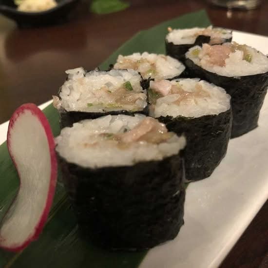 Toro roll (negitoro)