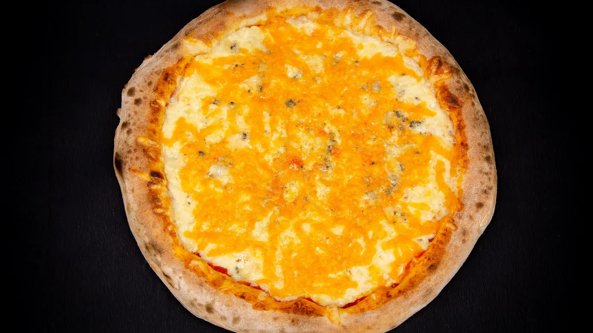 4 Cheese  33cm