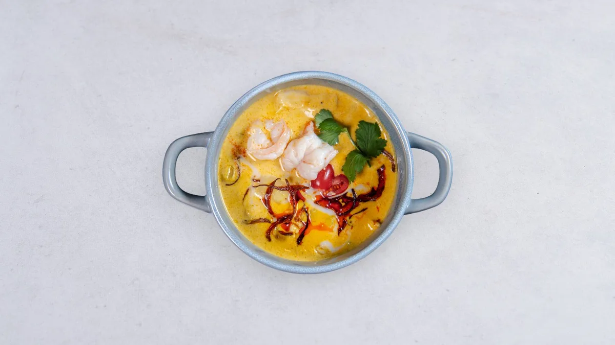 Kaeng Gra Ree z krewetkami