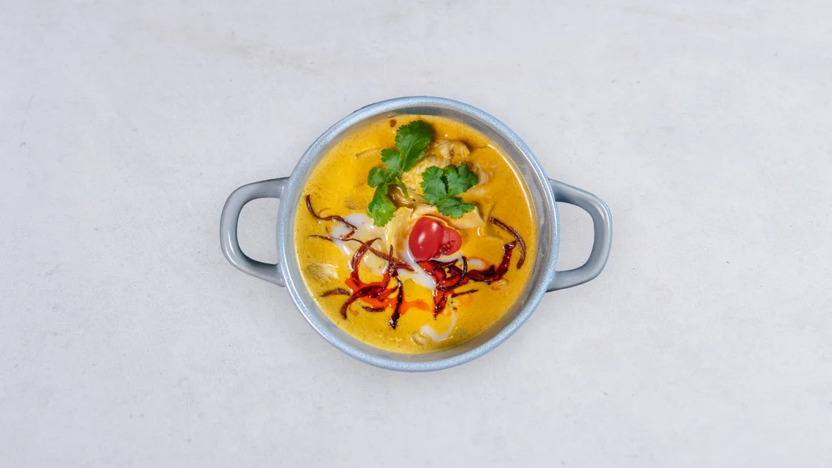 Kaeng Gra Ree z kurczakiem