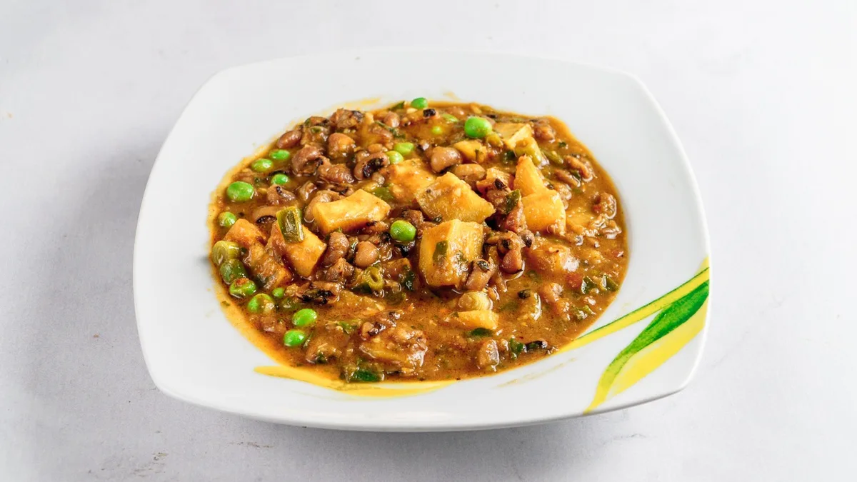 Vegetable beans with plantains