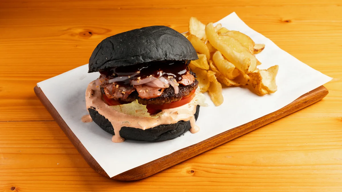 Carmelo`s Burger