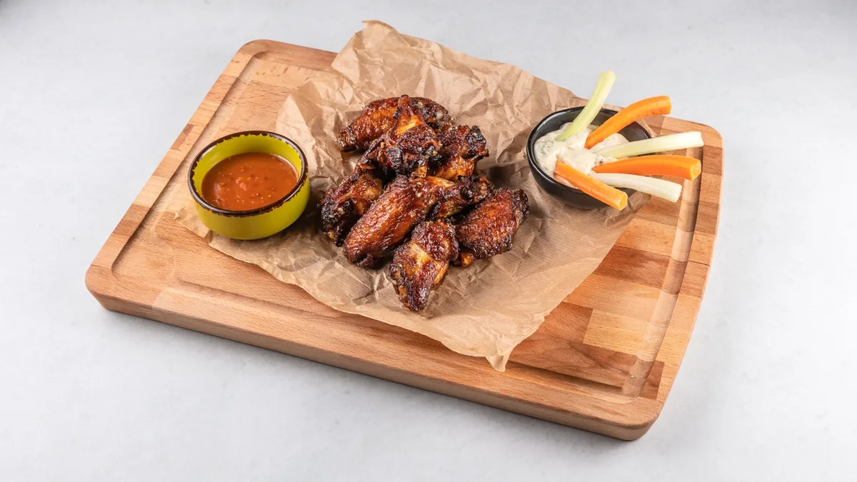 Buffalo chicken wings