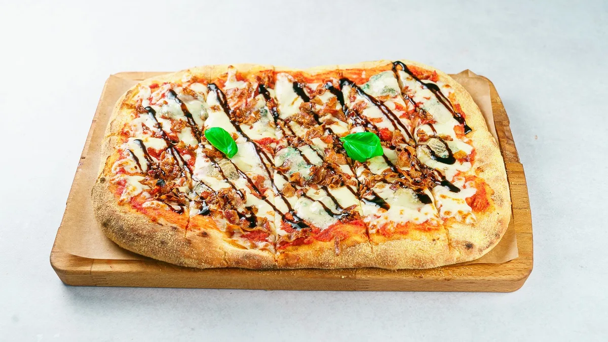 Špekec pizza