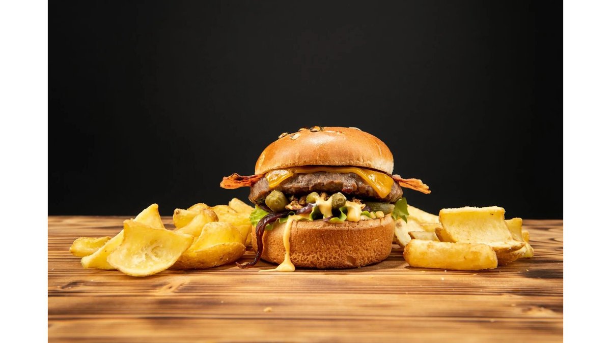Mamba Burger + cartofi