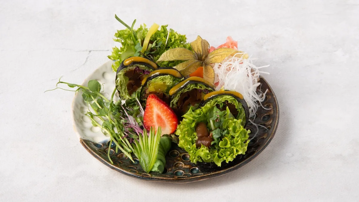 California mami nago roll