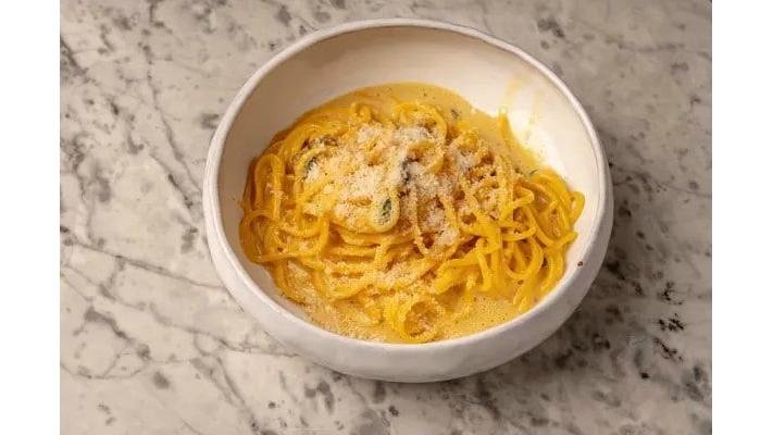 CARBONARA CON GUANCIALE