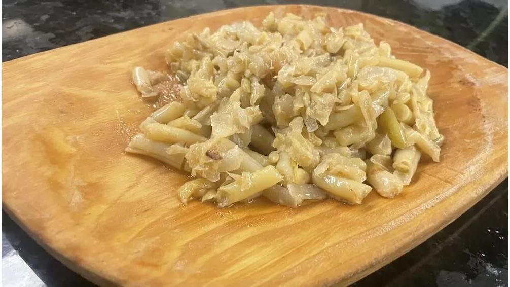 Fasole păstăi sote cu usturoi