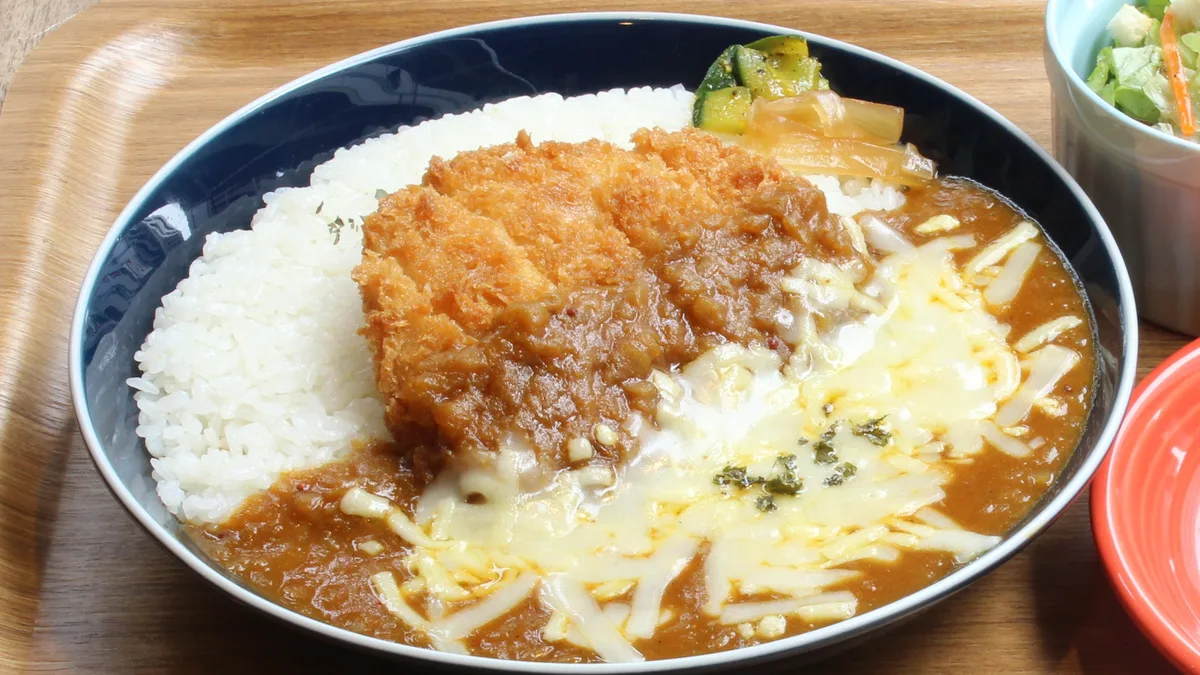 【WEB限定】チーズチキンカツカレー