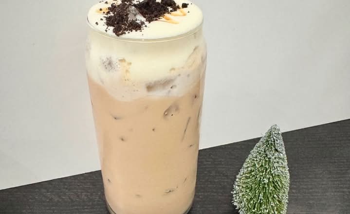 Christmas Cake Cloud Foam Milk Tea 聖誕蛋糕雲霧奶茶