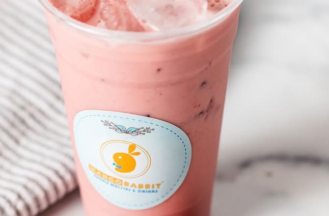Strawberry Milk Tea 草莓奶茶