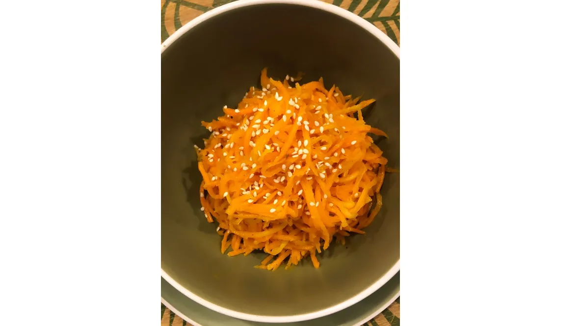 Koreya Üsulu Kök Salatı