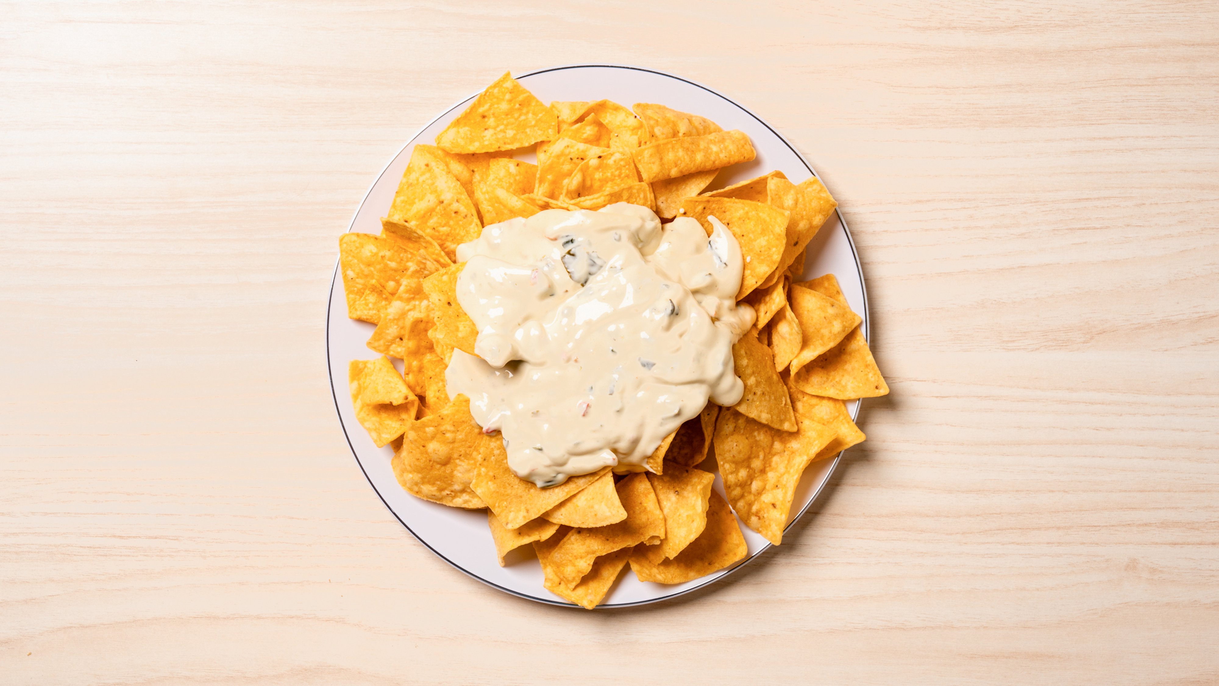 CHEESE NACHOS