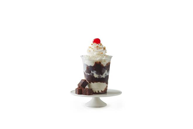 FUDGE BROWNIE SUNDAE