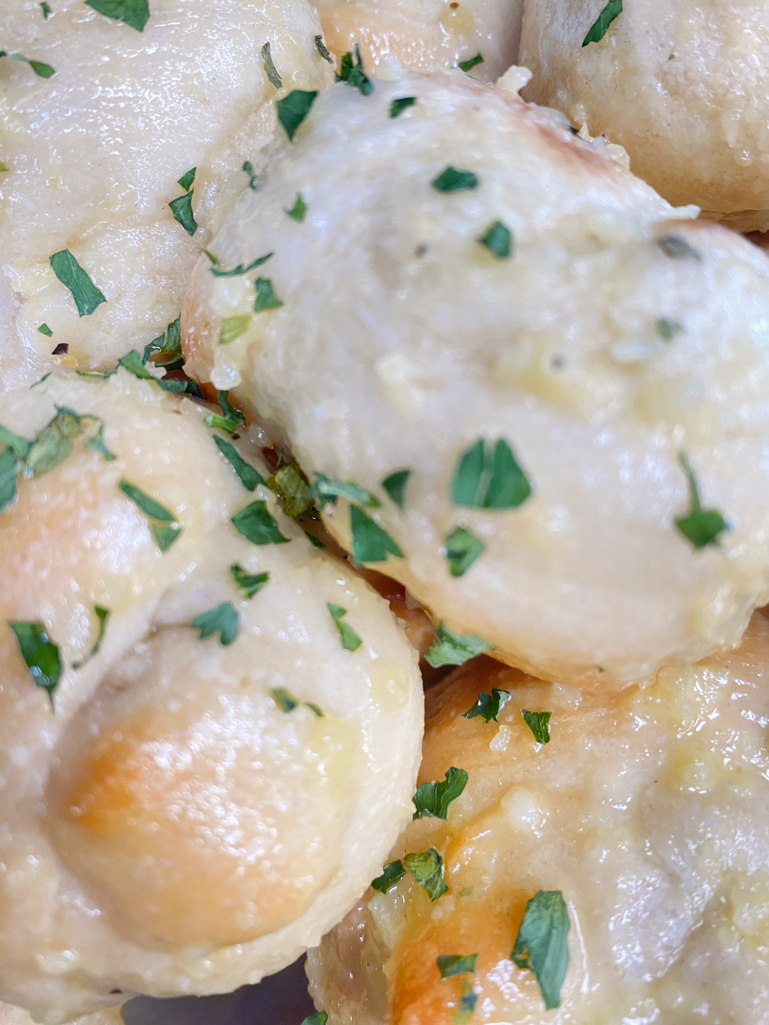 8 Garlic Knots