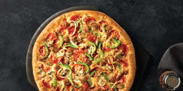 Deluxe Pizza