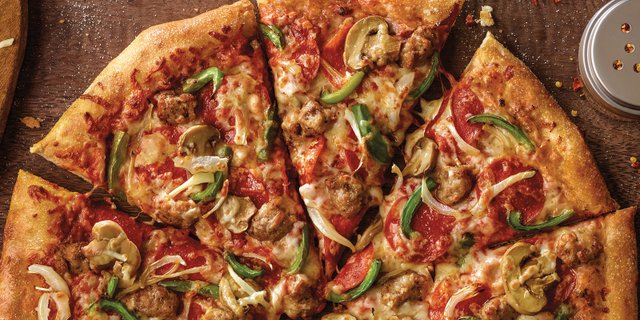 Deluxe Uno Pizza