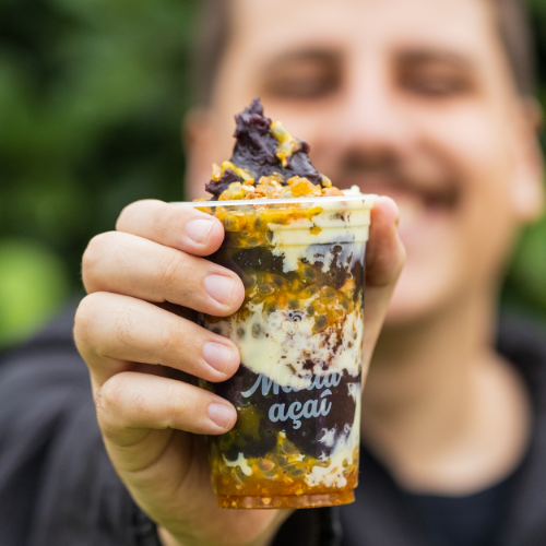 Açaí Grande (500ml),mousse de Limão, Maracujá e Castanha