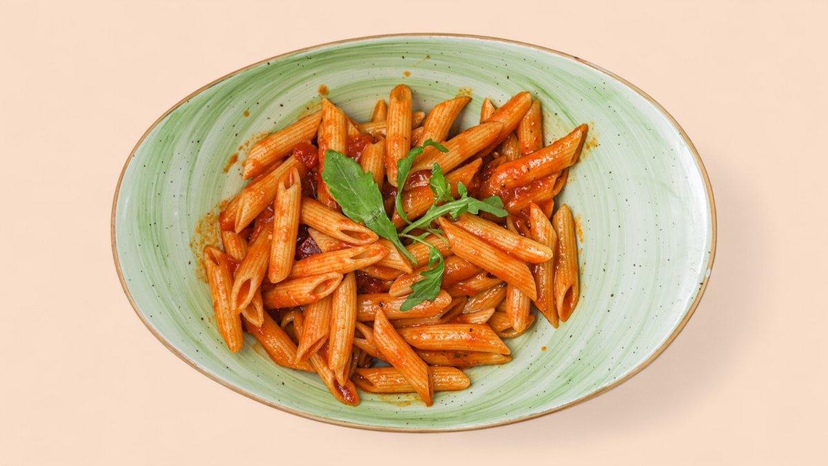 Rigatoni mit Tomaten und Sahnesoße