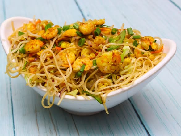 Shrimp Hakka Noodles