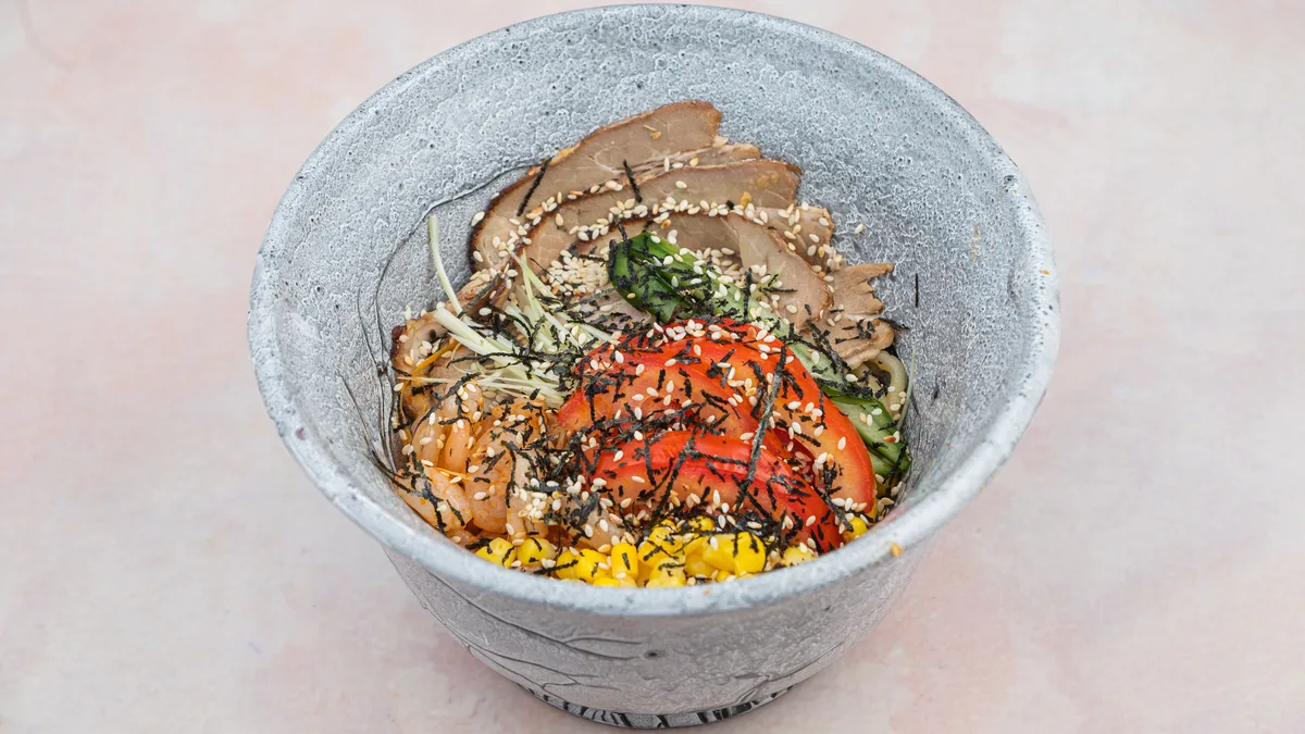Marukoshi ramen salata