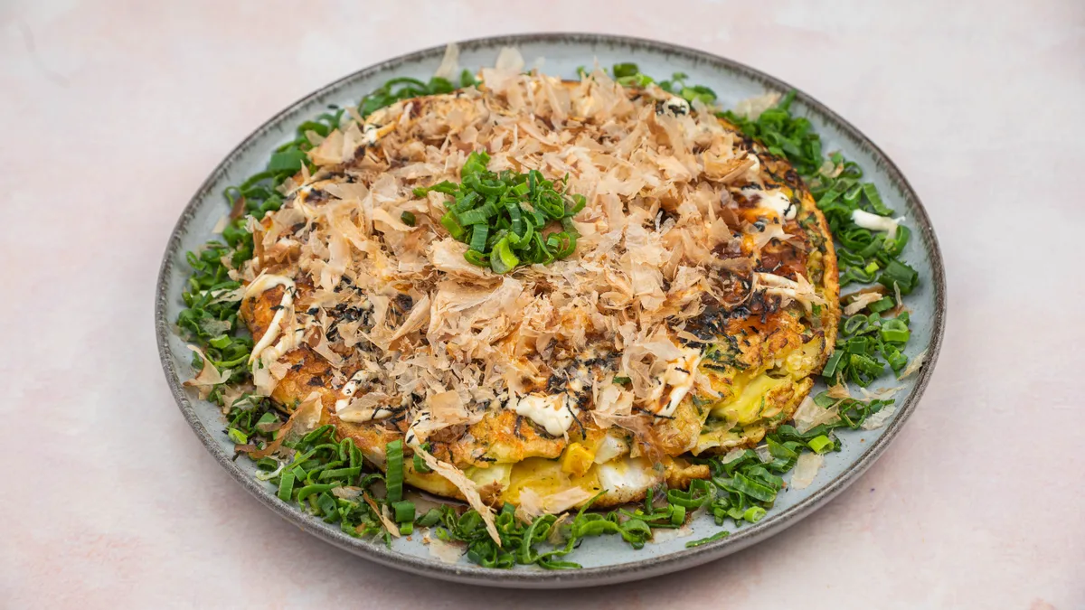 Okonomiyaki sa slaninom