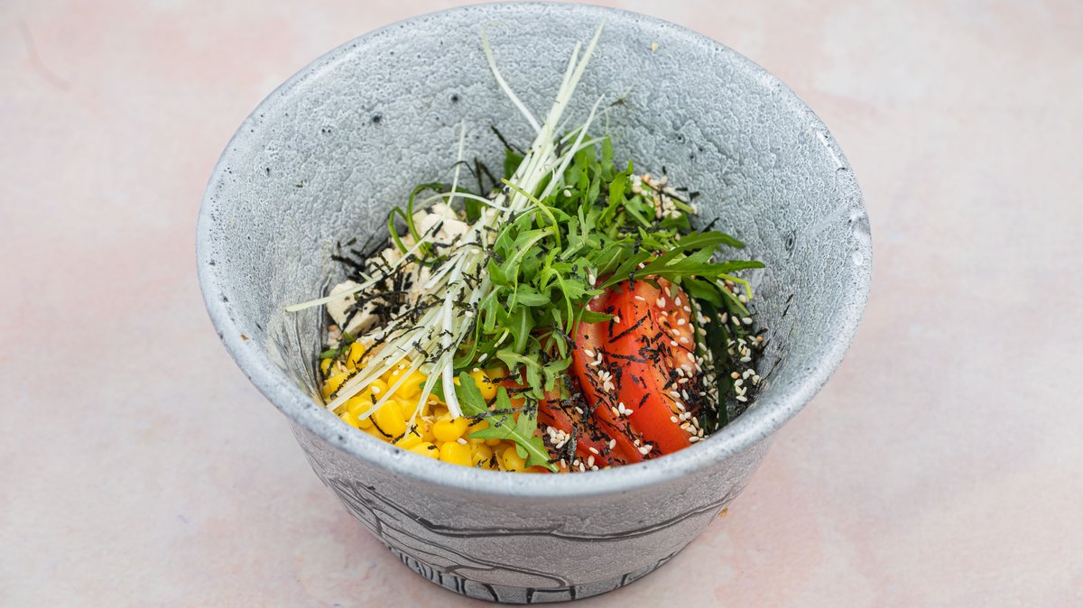 Vegetarijanska ramen salata