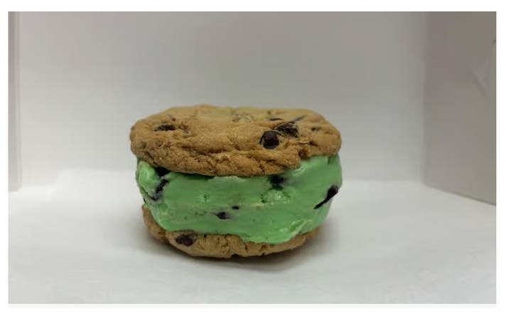 Chocolate Chip/Mint Chocolate Chip - Ice Cream Sandwich
