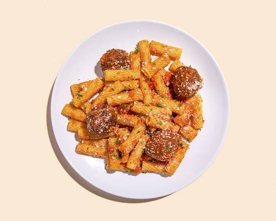 Rigatoni Vodka with Meatballs