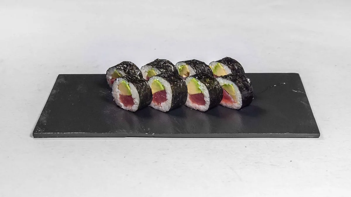 Maguro avocado rolls