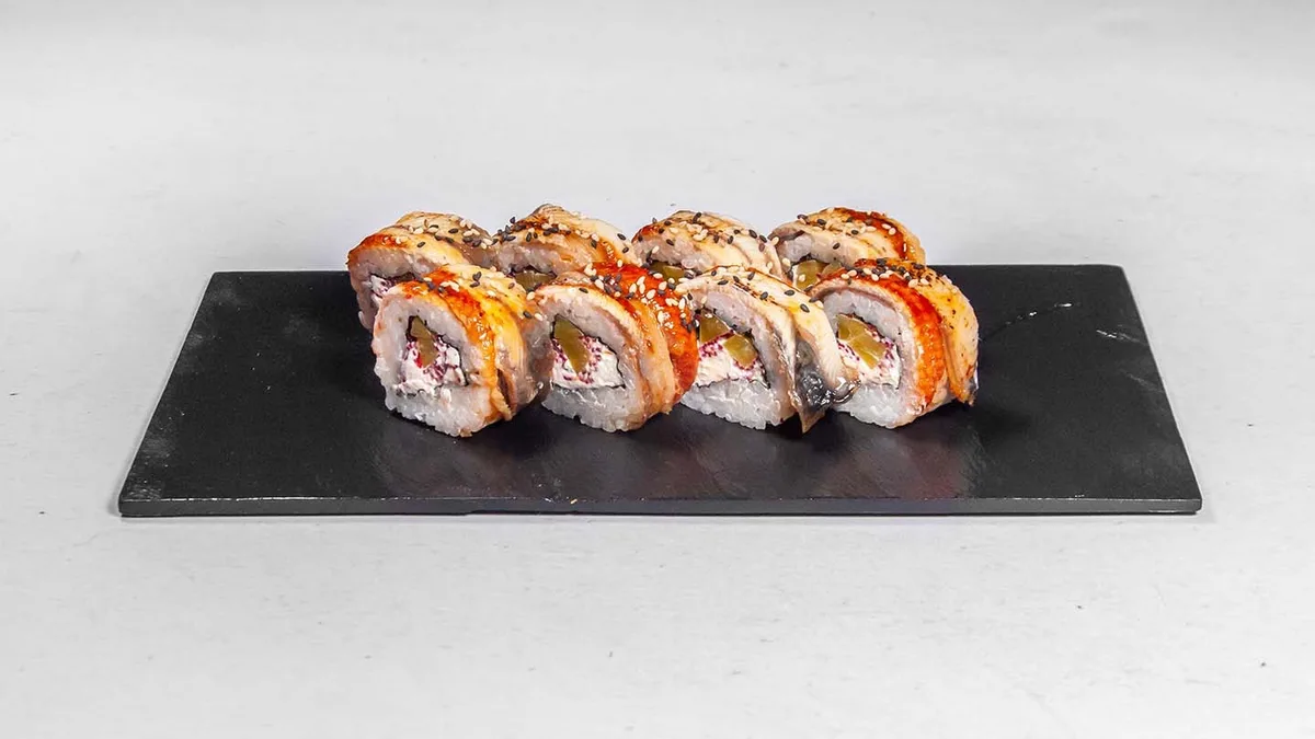 Unagi takuan rolls