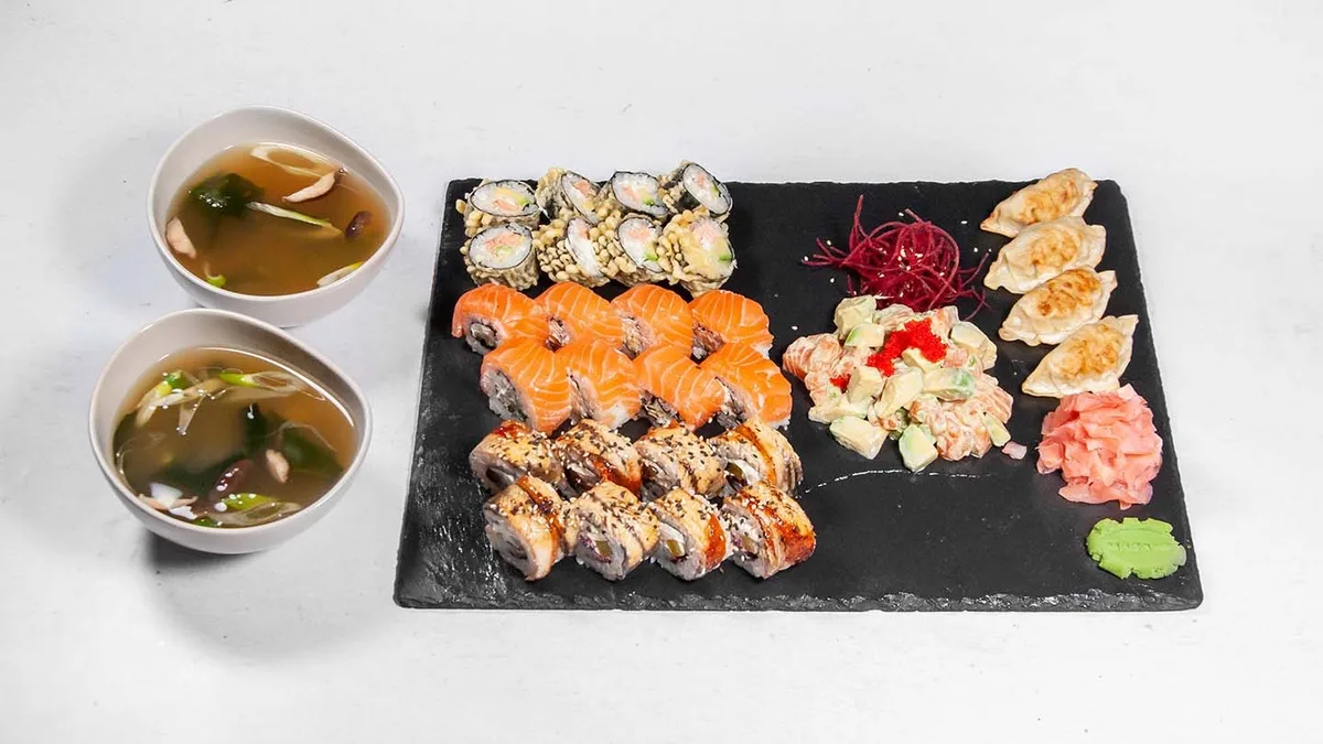 Sushi set 11 philadelphia