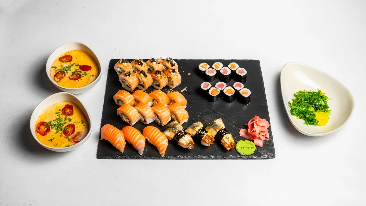 Sushi set 6 smoked salmon