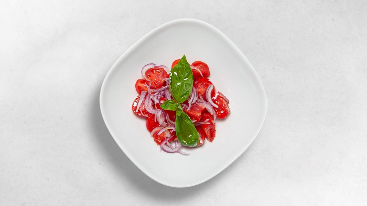 Insalata Pomodorini e Cipolla Rossa
