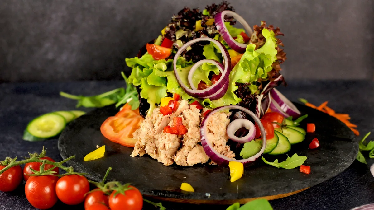Buket tuna salata