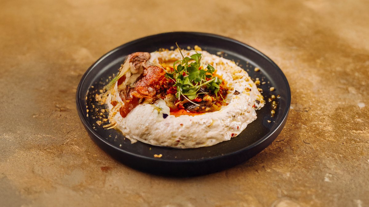 Labneh cu makdus