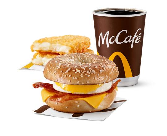 Sesame Bacon 'N Egg Bagel Extra Value Meal [700-730 Cals]