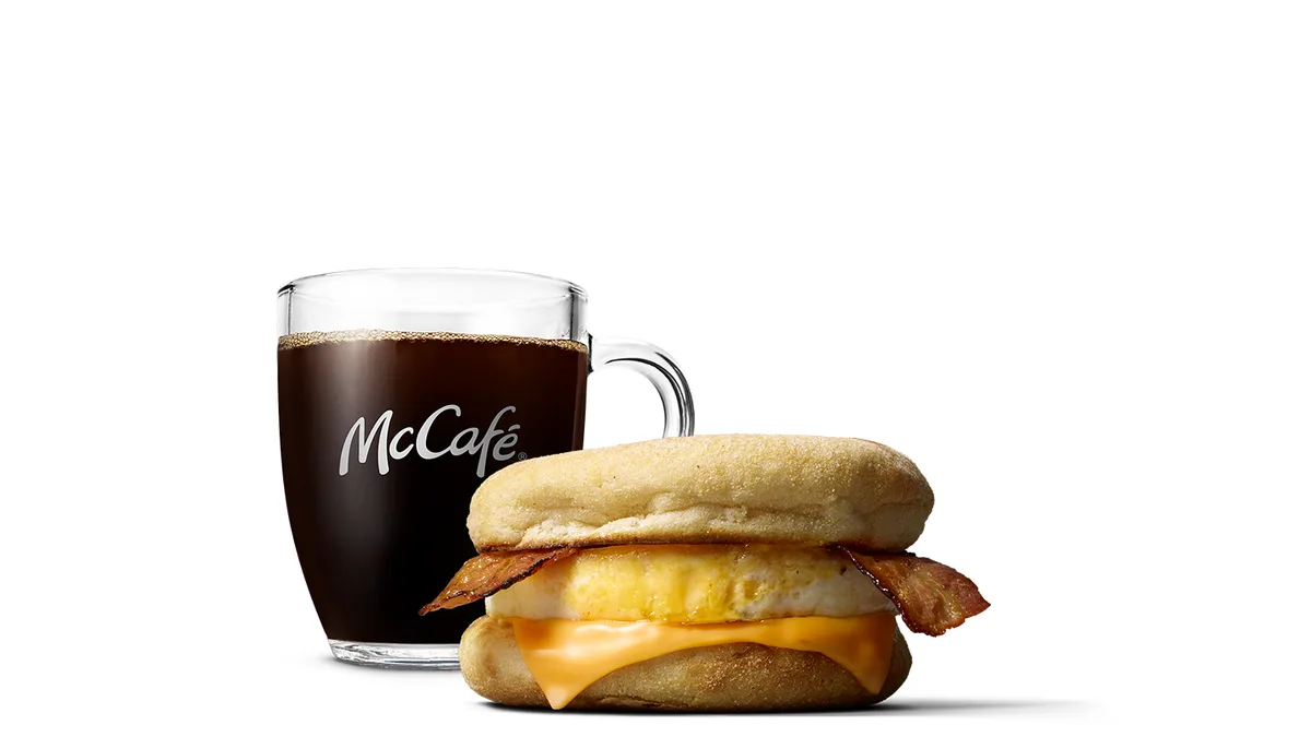 Bacon and Egg McMuffin + Kahvi