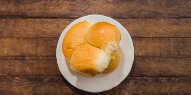 Cloverleaf White Rolls