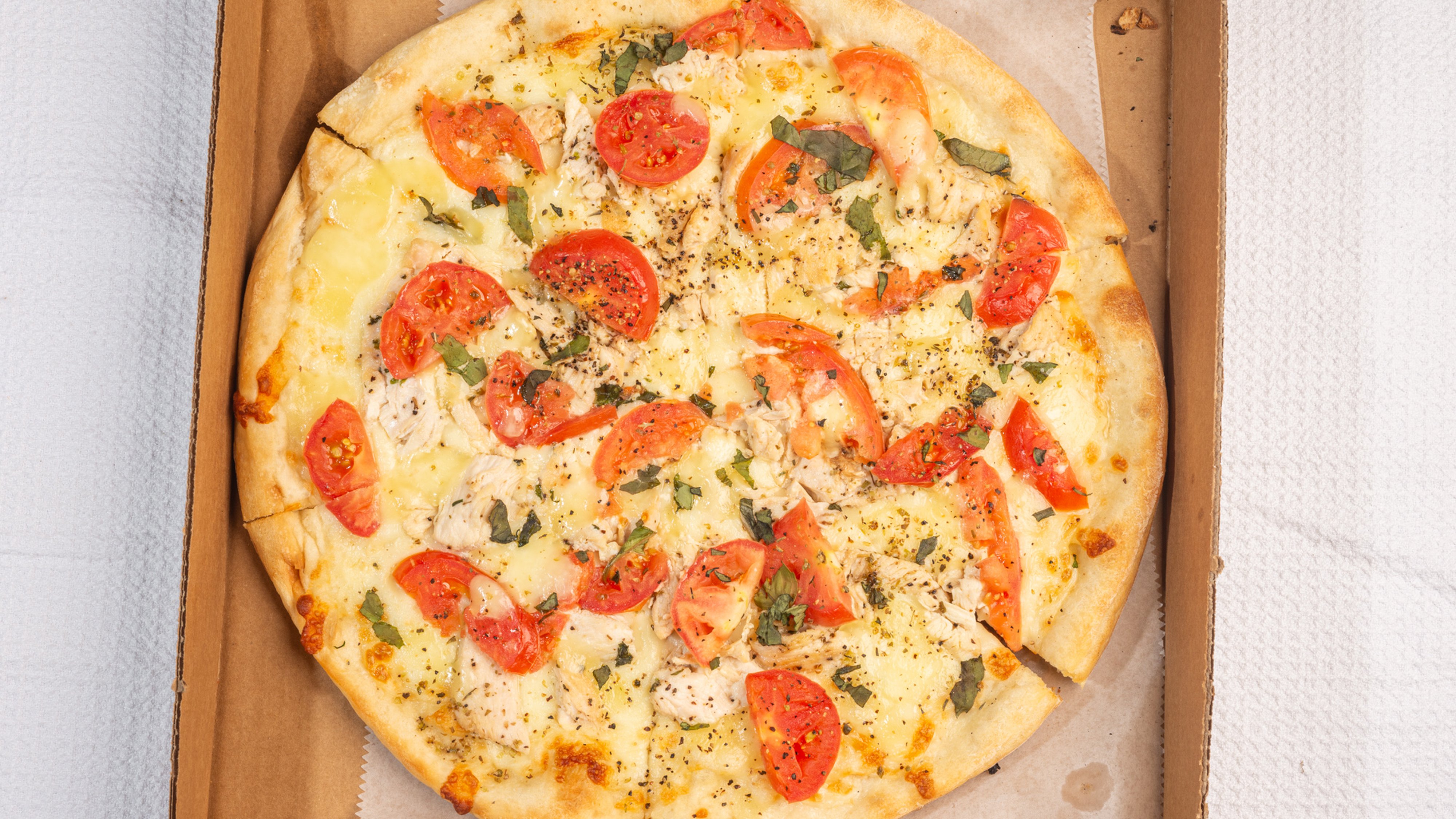 Chicken Caprese Pizza (small  12")