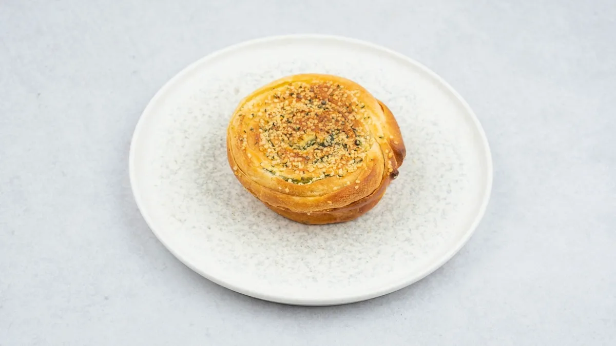 Cacio e pepe roll